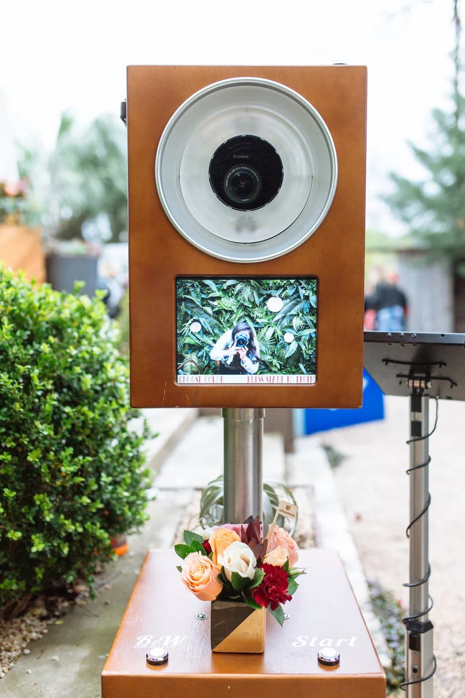 Create & Cultivate SXSW — UrbanStems activation crowd